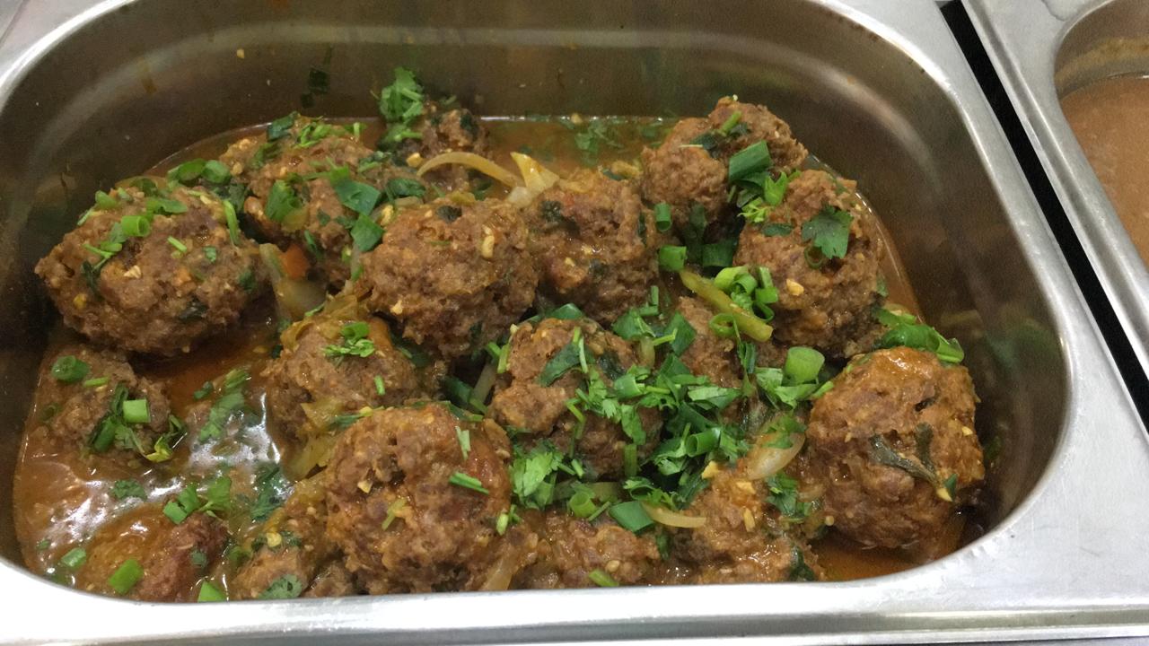 Marmita de Almôndegas ao molho sugo